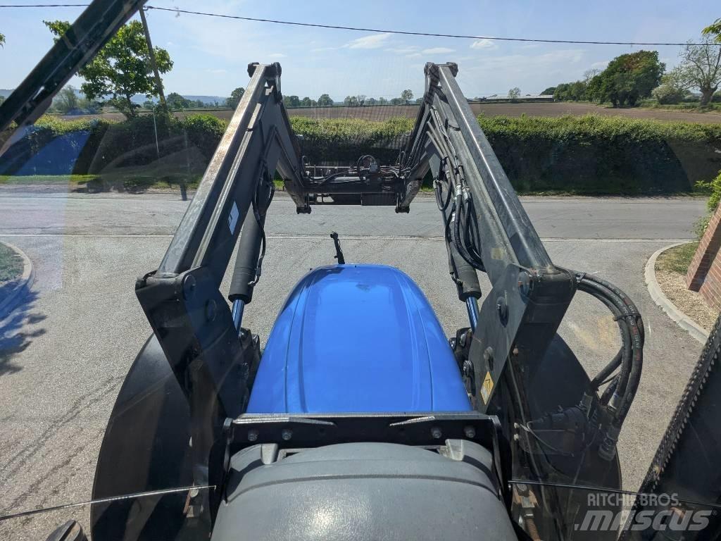 New Holland TSA115A 트랙터