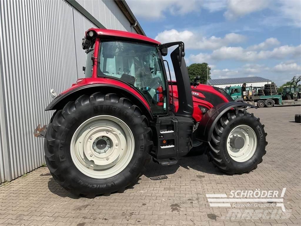 Valtra T 235 A 트랙터