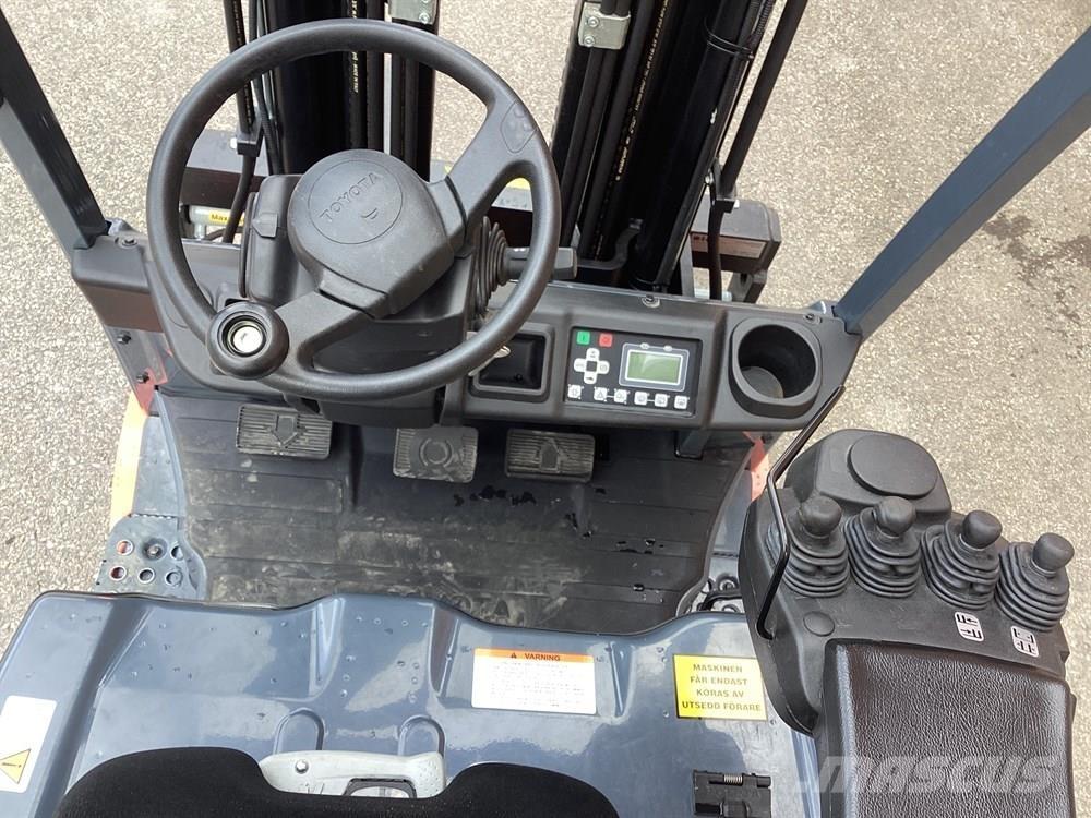 Toyota 8FBEK16T 전동 지게차