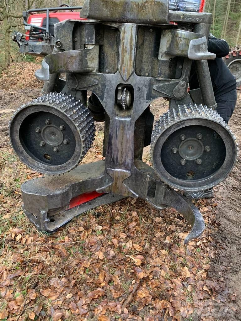 Komatsu S132 가지치기 장비