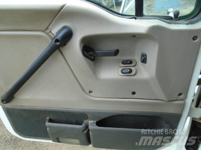 Sterling L 9500 트랙터 유닛