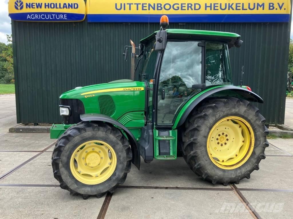 John Deere 5100 R 트랙터