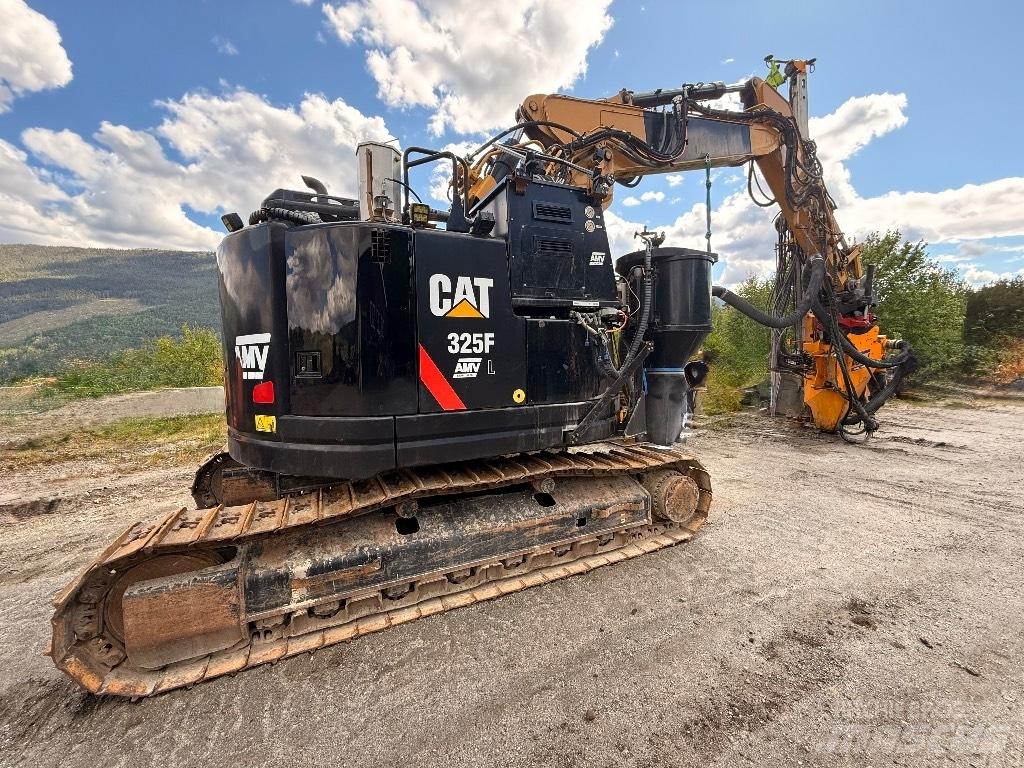 CAT 325 FL CR 특수 굴삭기