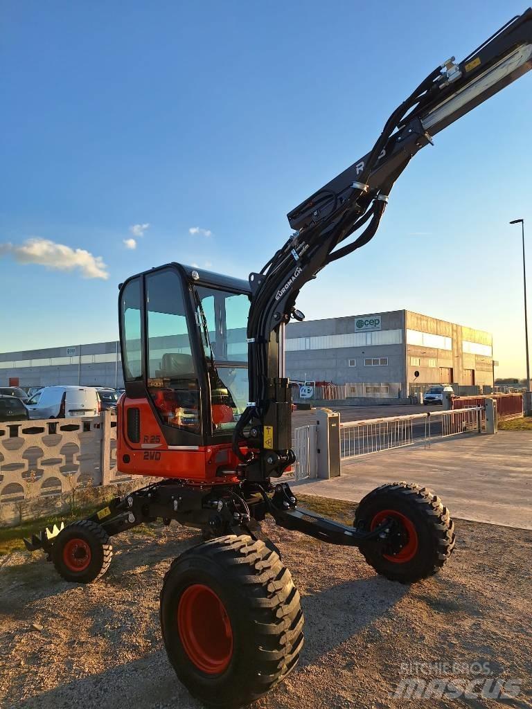 Euromach R25 특수 굴삭기