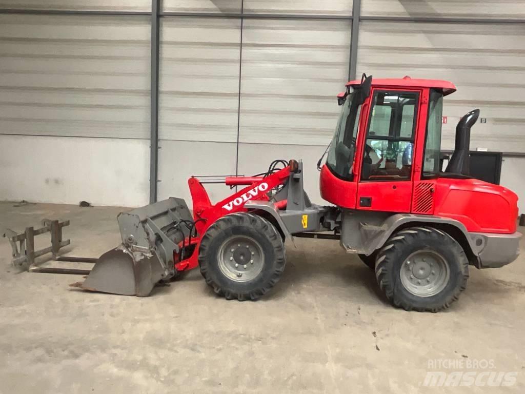Volvo L 30 G  휠로우더