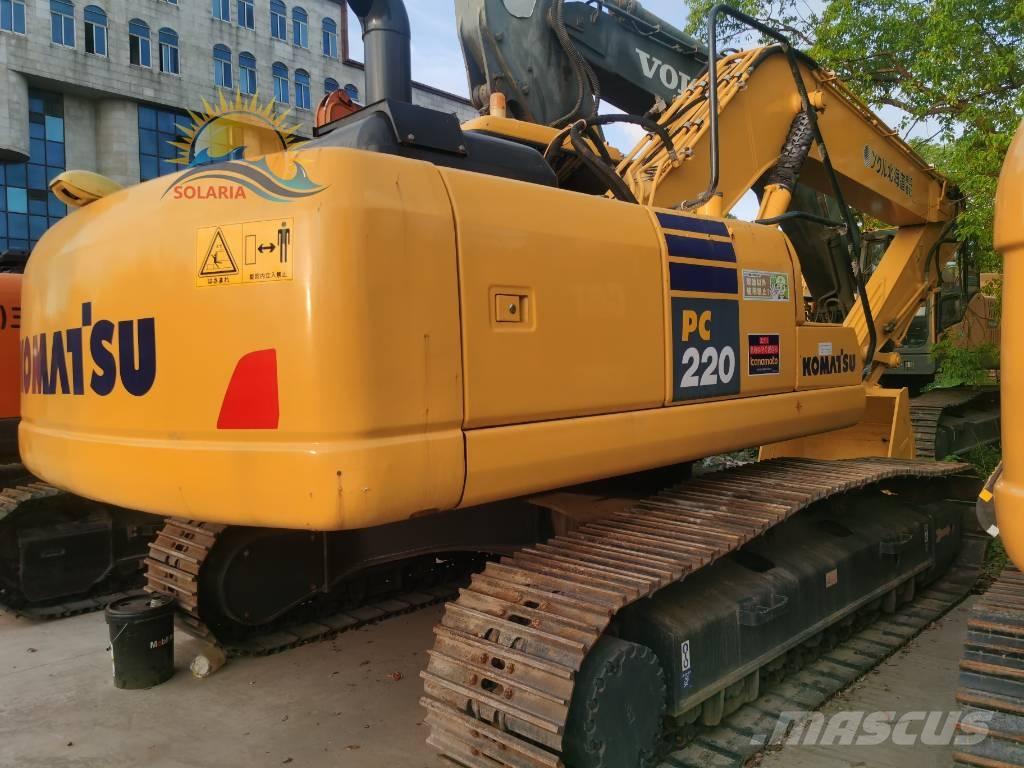 Komatsu PC 220-7 대형 굴삭기 29톤 이상