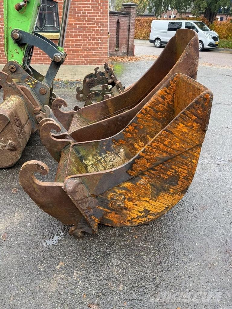 Hyundai R140W-9  휠 굴삭기