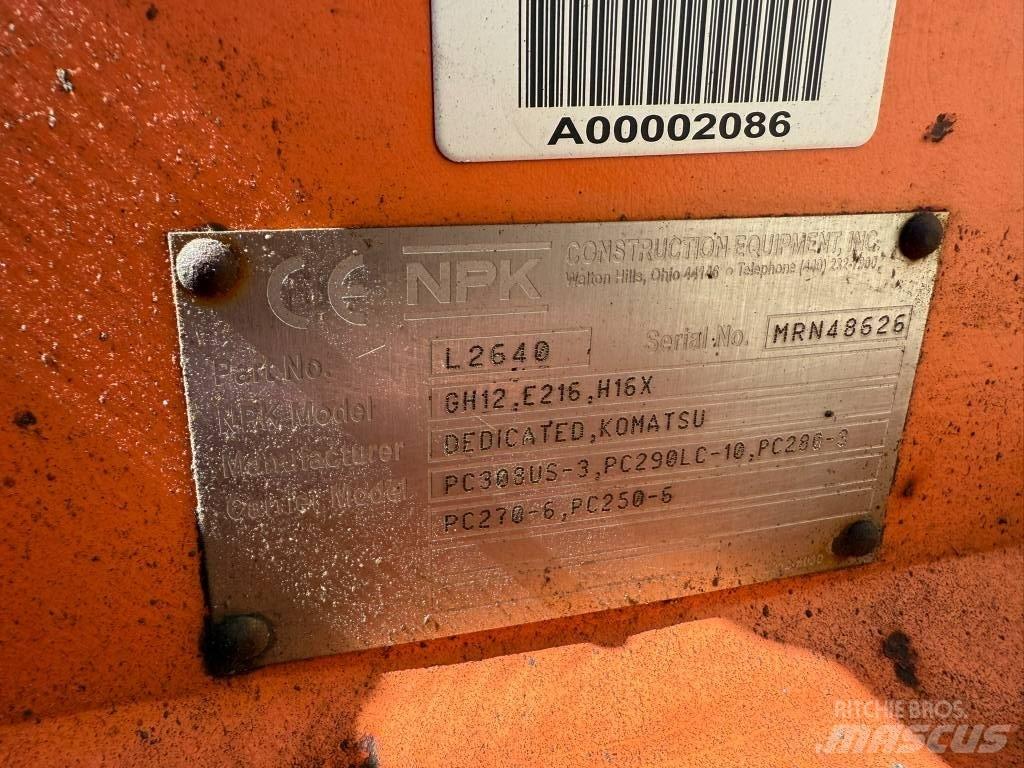 NPK GH 12 브레이커