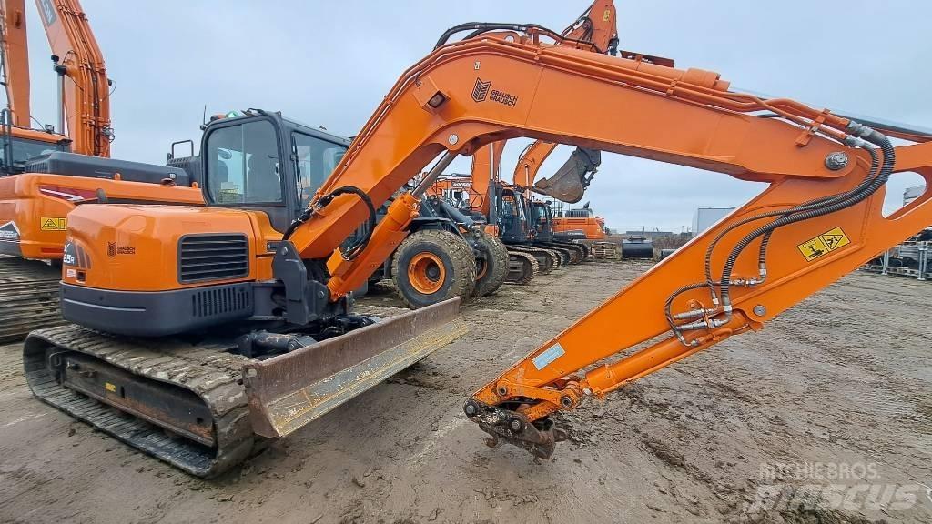 Doosan DX 85 R-3 중형굴삭기 7톤-28톤