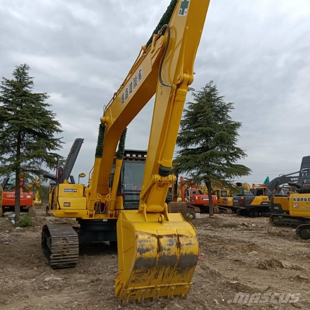 Komatsu PC 220-8 대형 굴삭기 29톤 이상