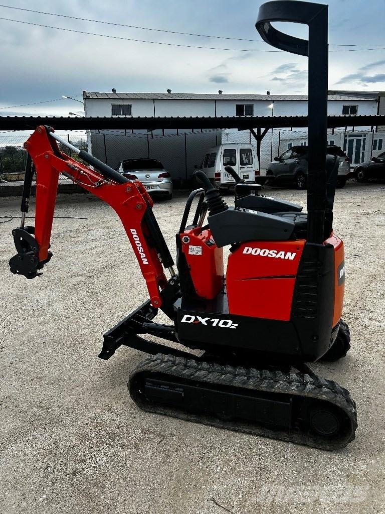 Doosan DX 10 Z 소형 굴삭기 7톤 미만