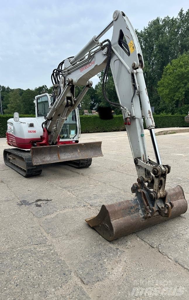 Takeuchi TB 290 중형굴삭기 7톤-28톤