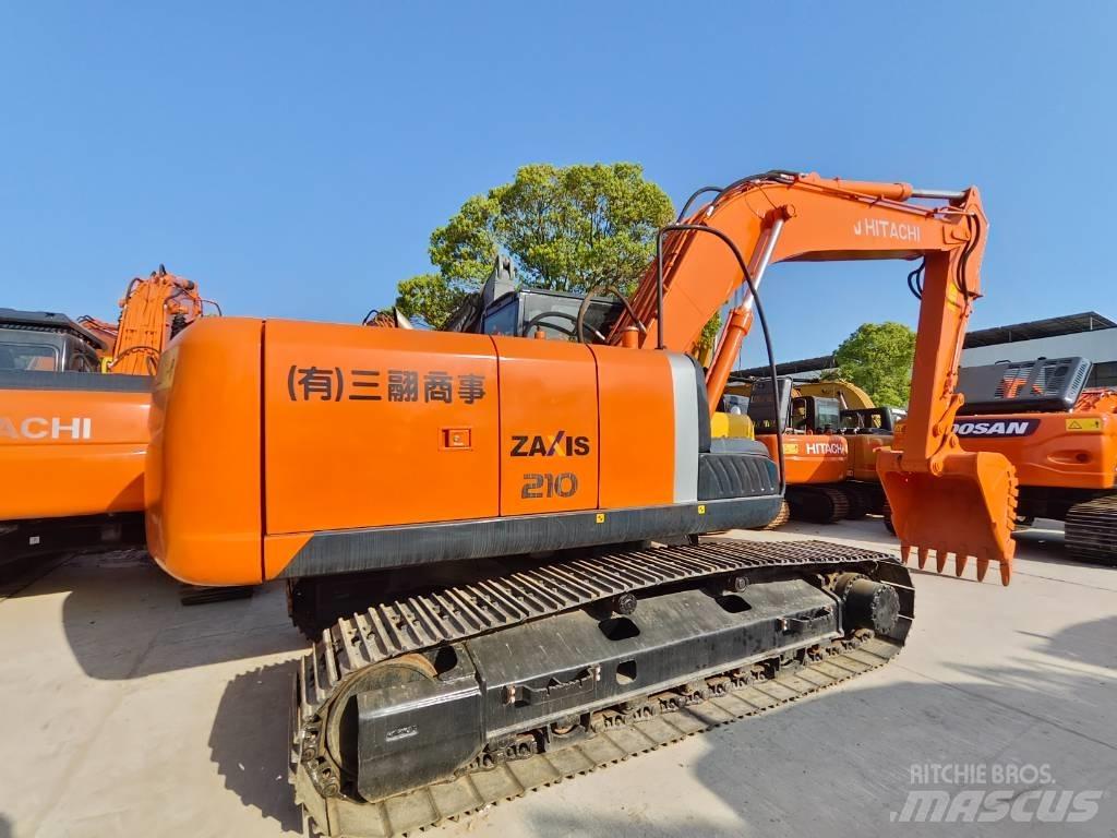 Hitachi ZX 210 대형 굴삭기 29톤 이상