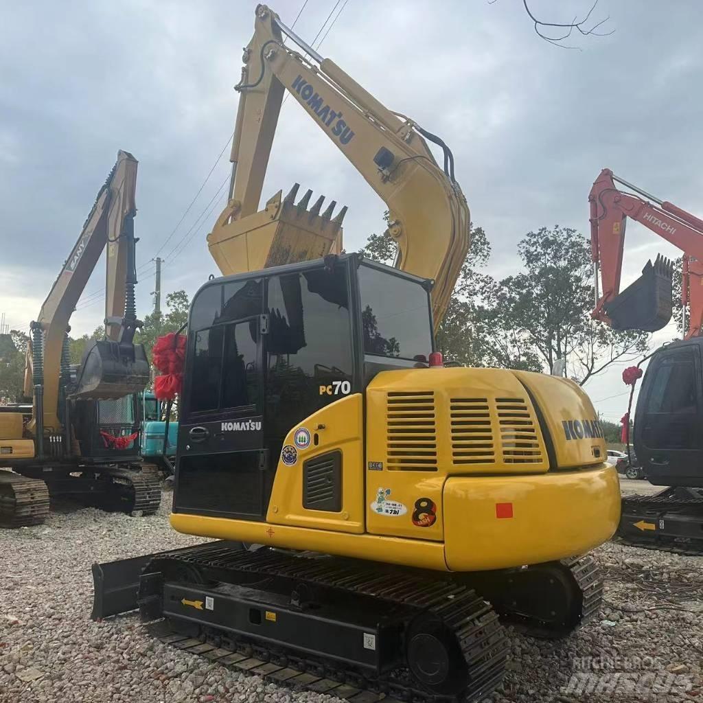 Komatsu PC 70 소형 굴삭기 7톤 미만