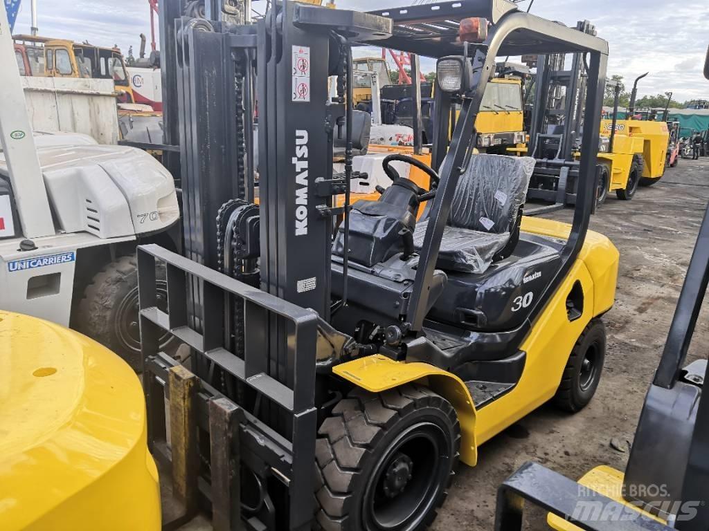 Komatsu 3 디젤 지게차