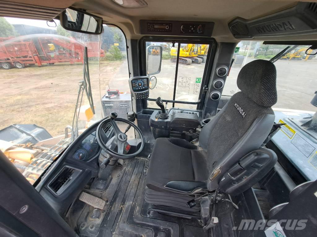 Hyundai HL 940  휠로우더