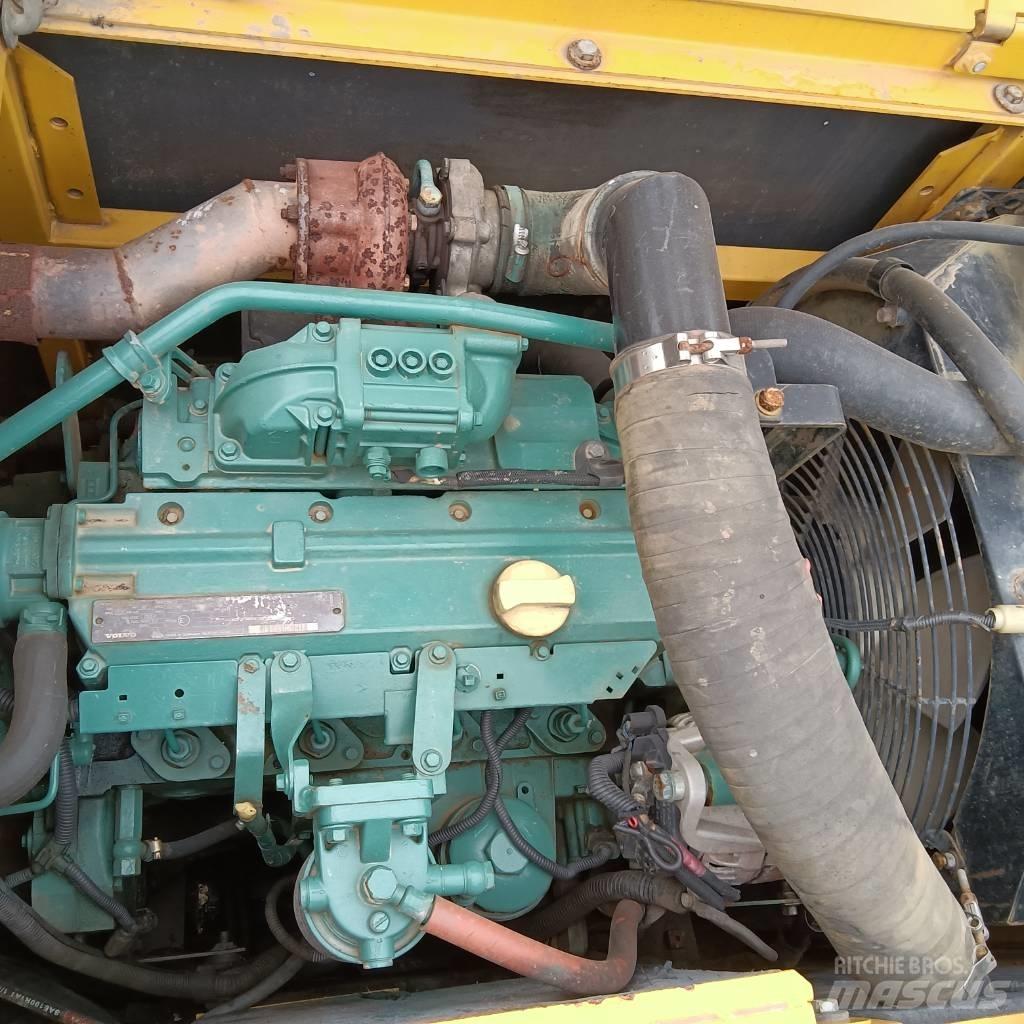 Volvo EC140B 대형 굴삭기 29톤 이상
