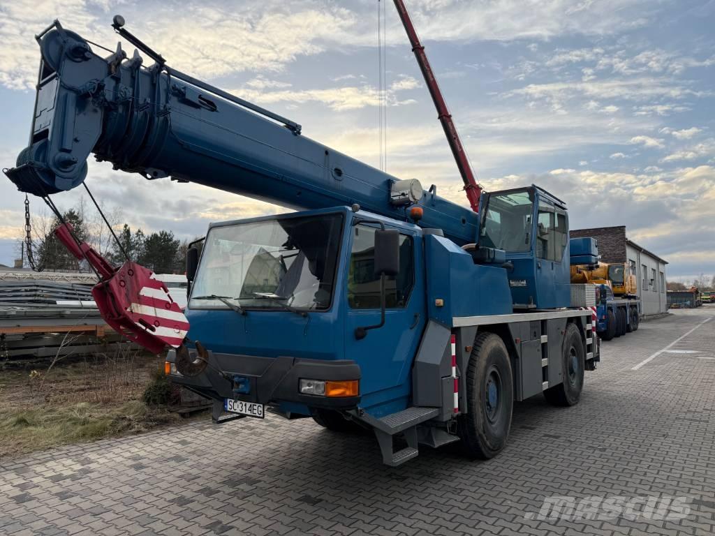 Liebherr LTM 1030-2 A/T 크레인