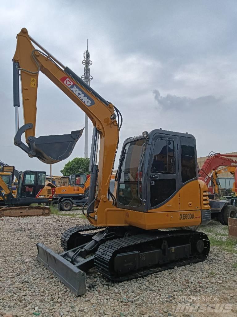 XCMG XE 60 DA 소형 굴삭기 7톤 미만