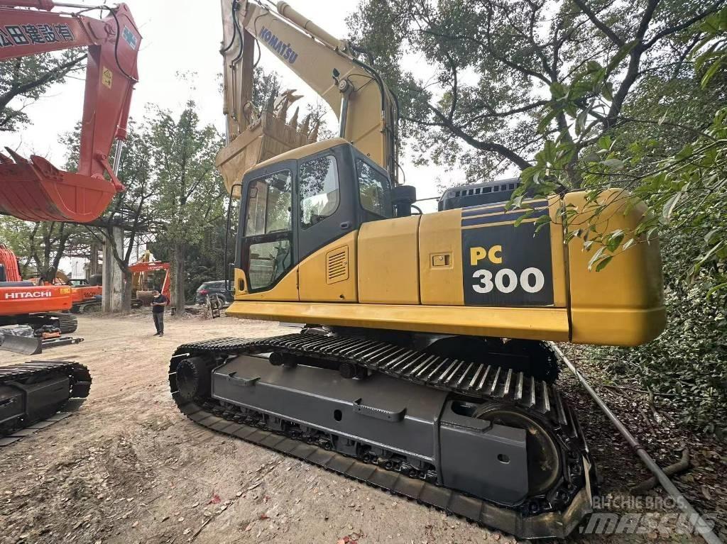 Komatsu PC 300 대형 굴삭기 29톤 이상