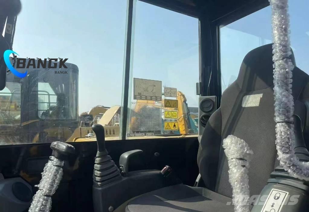 CAT 305.5 E 소형 굴삭기 7톤 미만