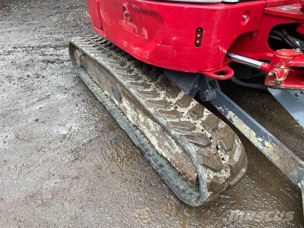 Takeuchi TB 325 R 소형 굴삭기 7톤 미만