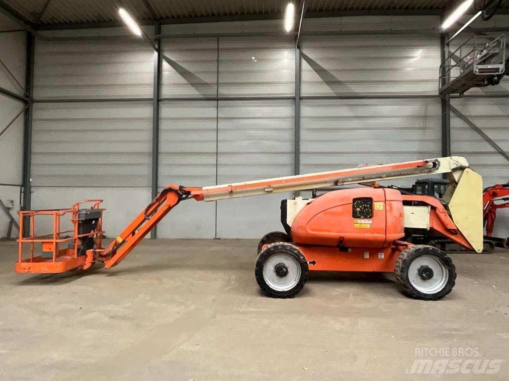 JLG 600 AJ 관절형 전동이동 리프트