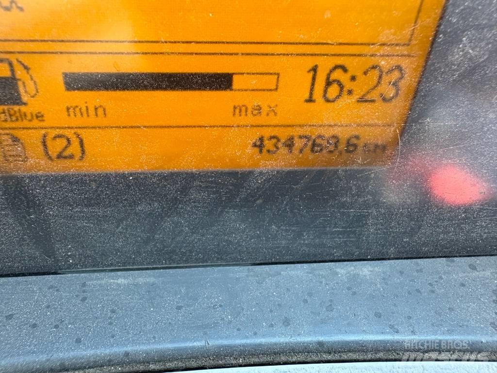 Volvo FL 240 탱커 트럭