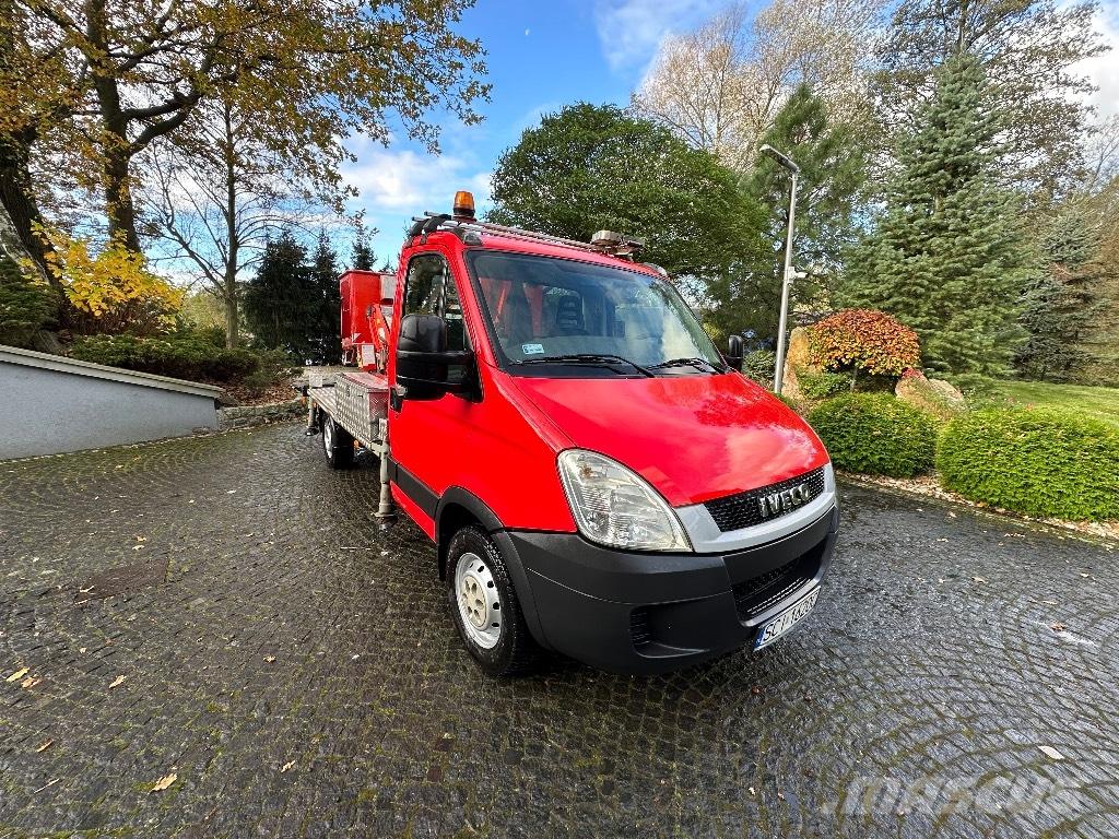 Iveco Daily 2.3 트럭 탑재 고소작업대