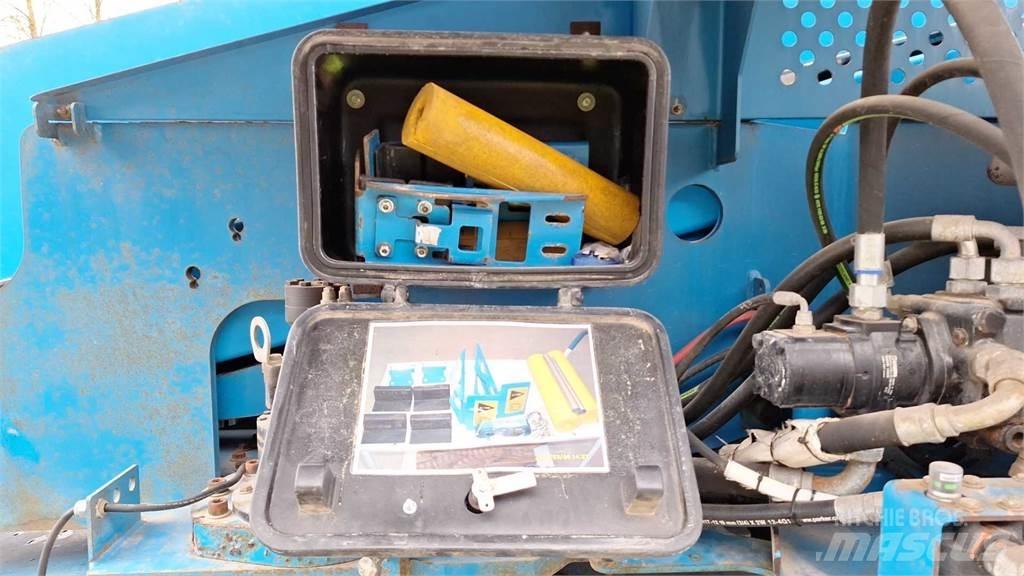 Genie S60HCE 견인식 전동이동 리프트