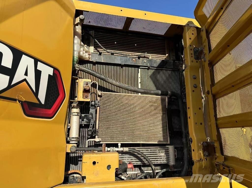 CAT 320GC 대형 굴삭기 29톤 이상