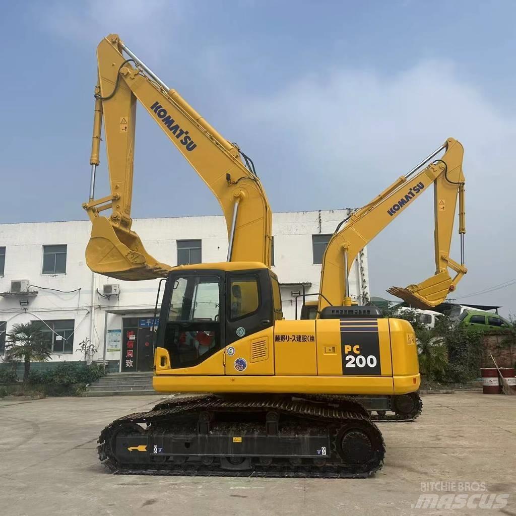 Komatsu PC 200-7 대형 굴삭기 29톤 이상