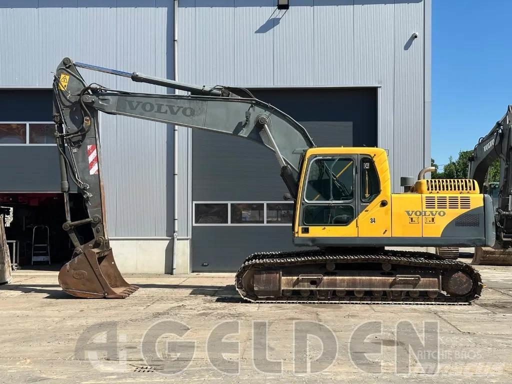 Volvo EC210BLC 대형 굴삭기 29톤 이상