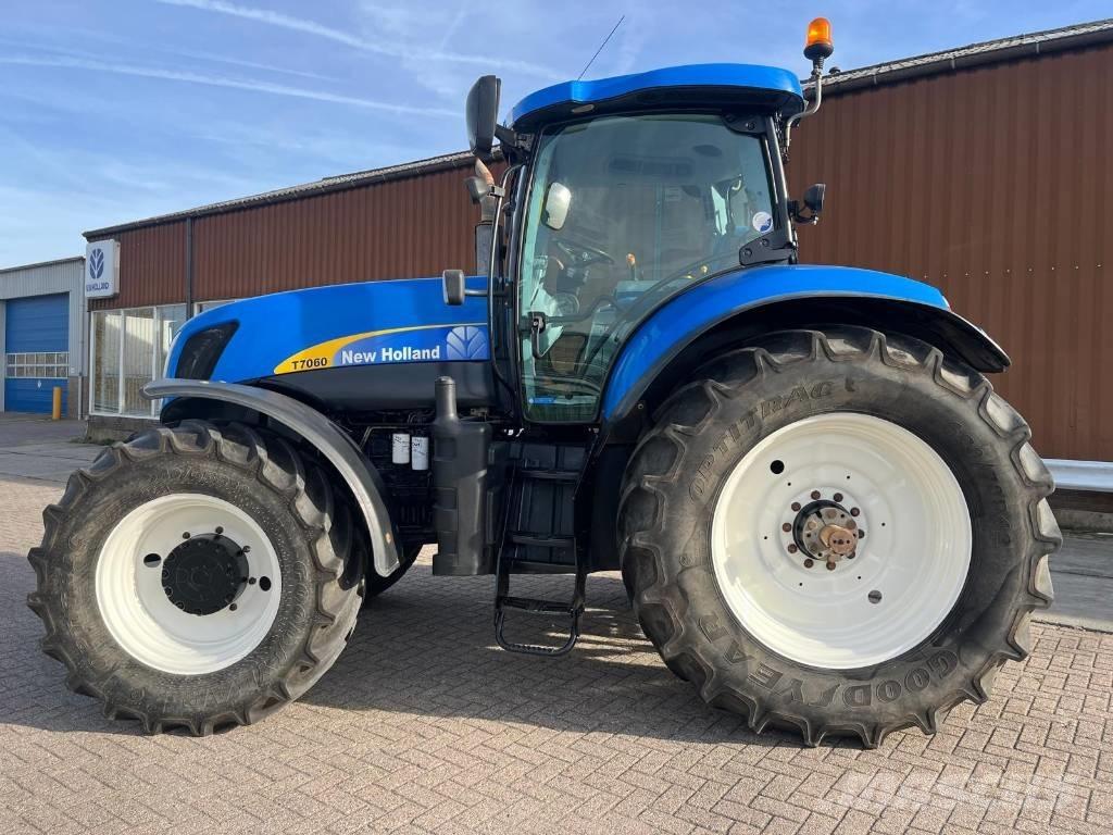 New Holland T7060 트랙터