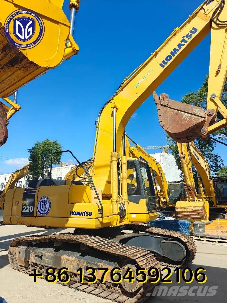 Komatsu PC 220 대형 굴삭기 29톤 이상