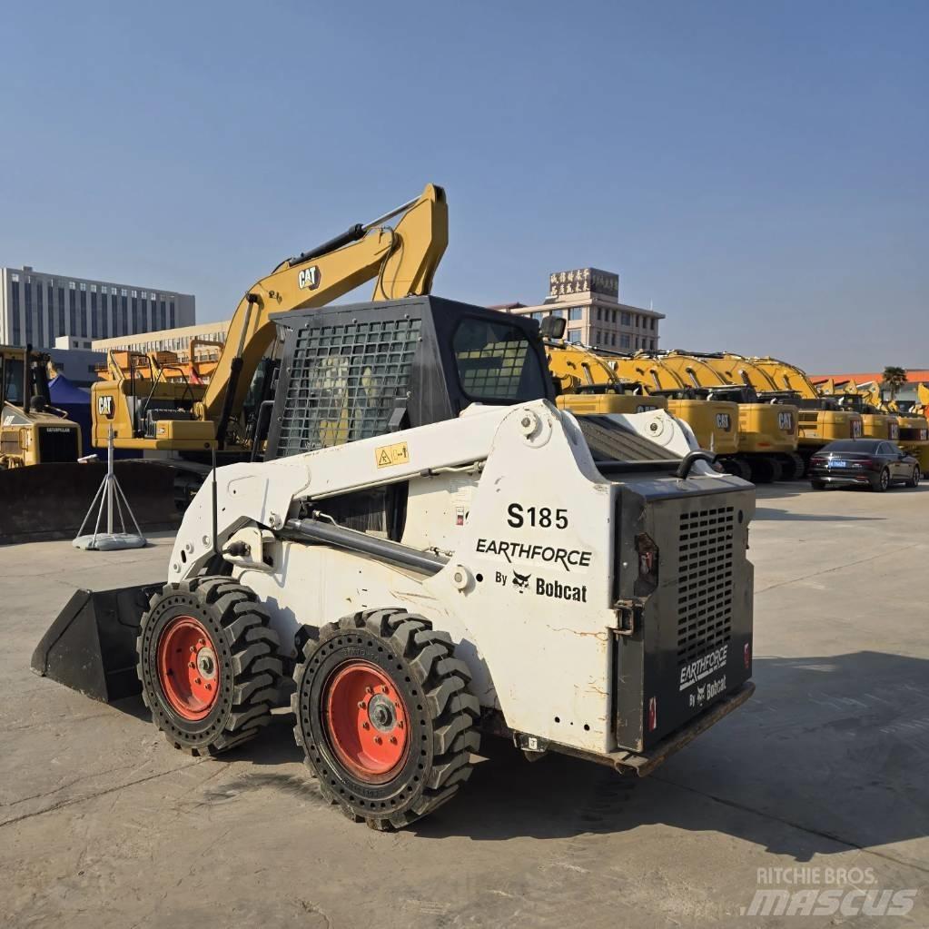 Bobcat S 185  스키드로더