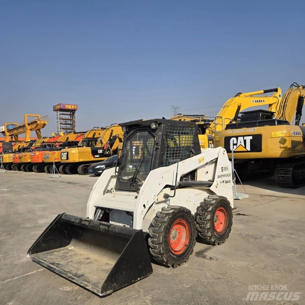 Bobcat S 185  스키드로더