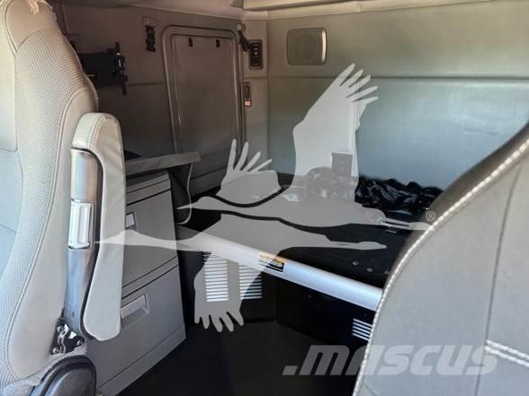 Kenworth T680 트랙터 유닛