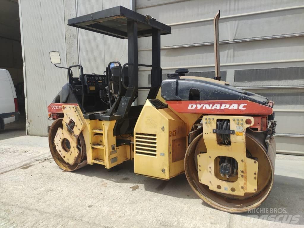 Dynapac CC 232 HF 트윈 드럼 롤러