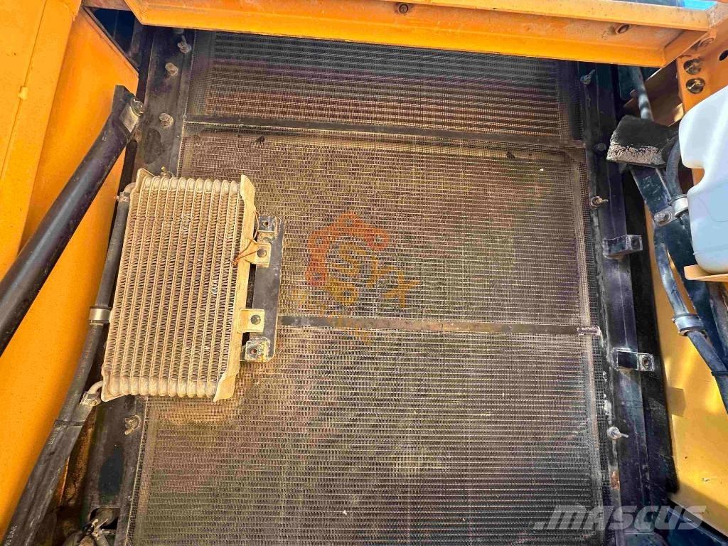 Hyundai Robex 520 VS 대형 굴삭기 29톤 이상