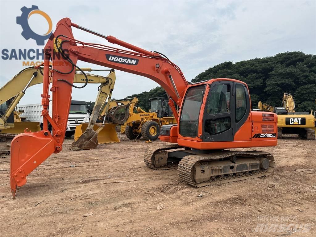 Doosan DX 120 대형 굴삭기 29톤 이상