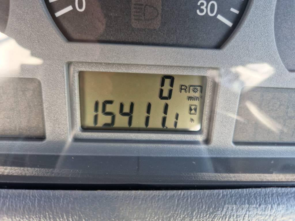 Valtra T 140 트랙터