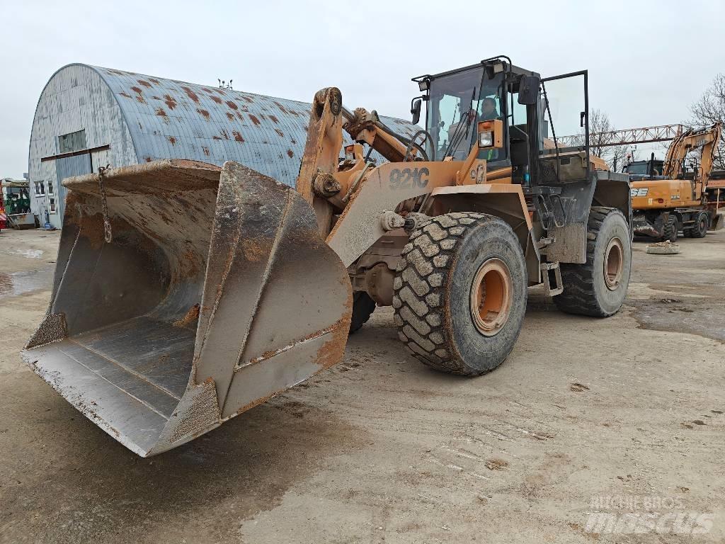 CASE 921 C  휠로우더