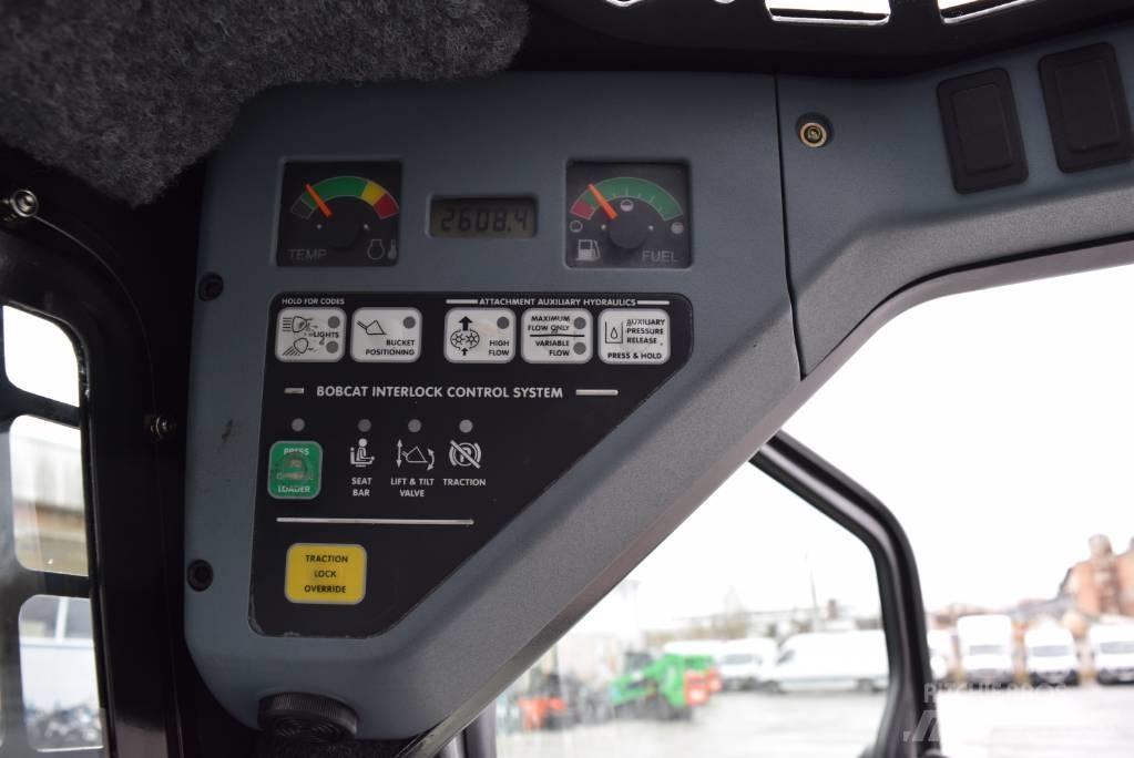 Bobcat S 175  스키드로더