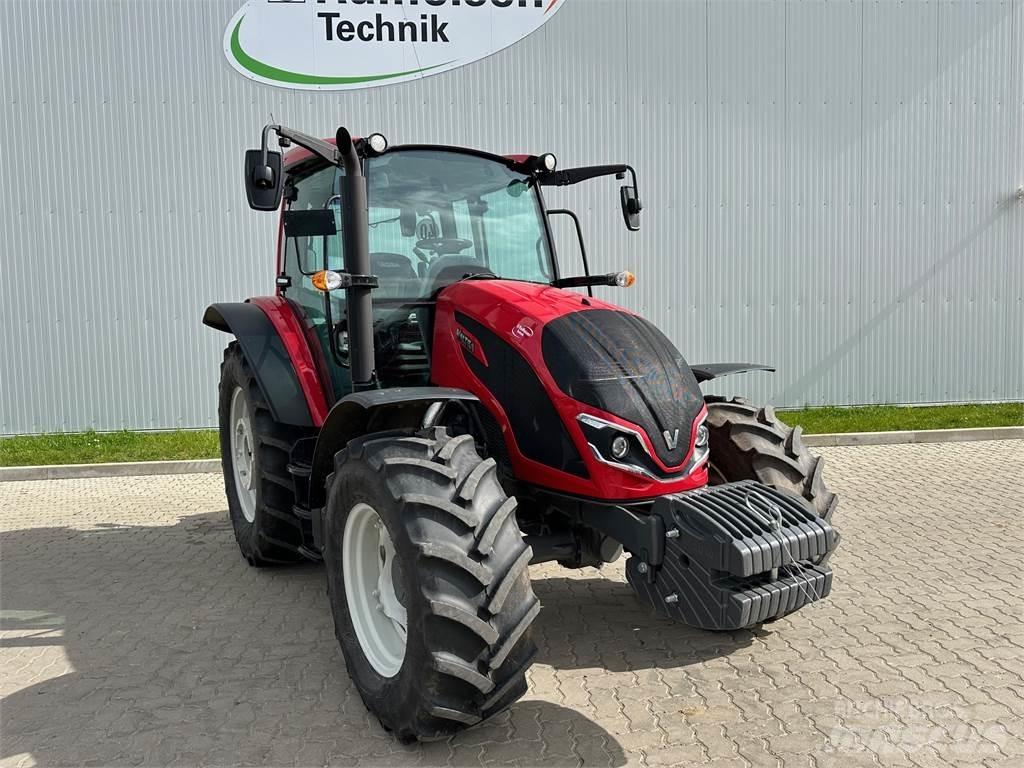 Valtra A105 MH 트랙터
