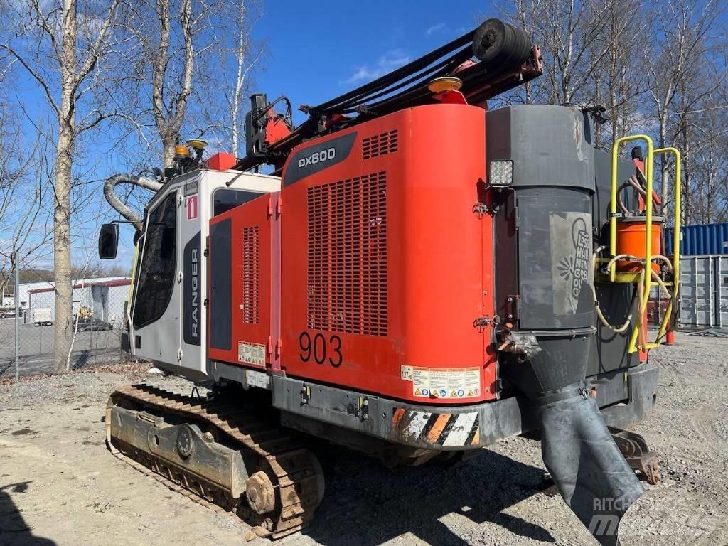 Sandvik DX800 도로 굴착기