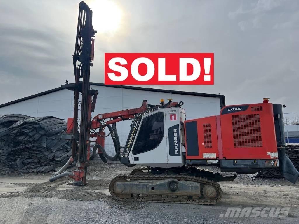 Sandvik DX800 도로 굴착기