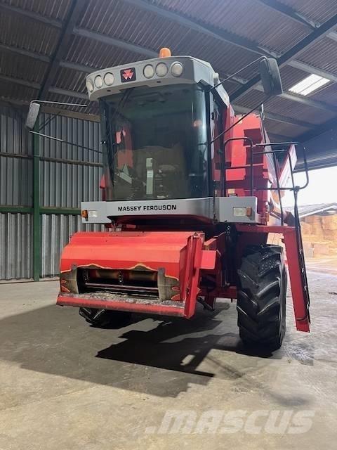 Massey Ferguson 30 콤바인 수확기