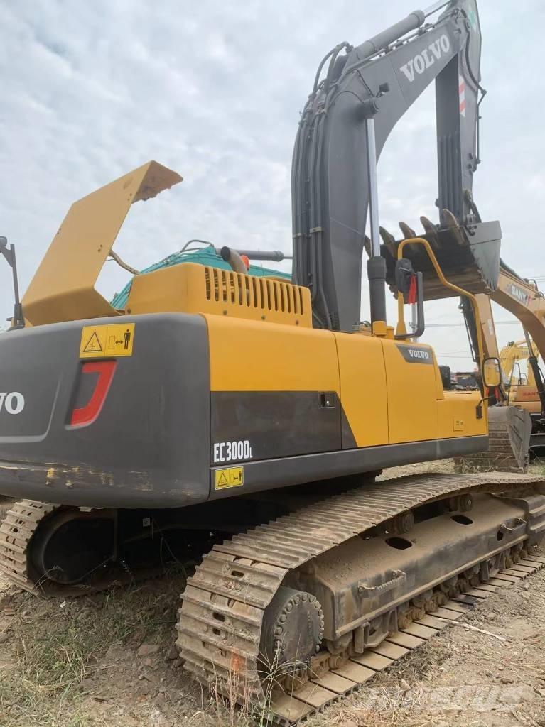 Volvo EC 300 D L 대형 굴삭기 29톤 이상
