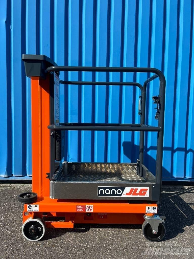 JLG Nano 인원/화물 앨리베이터